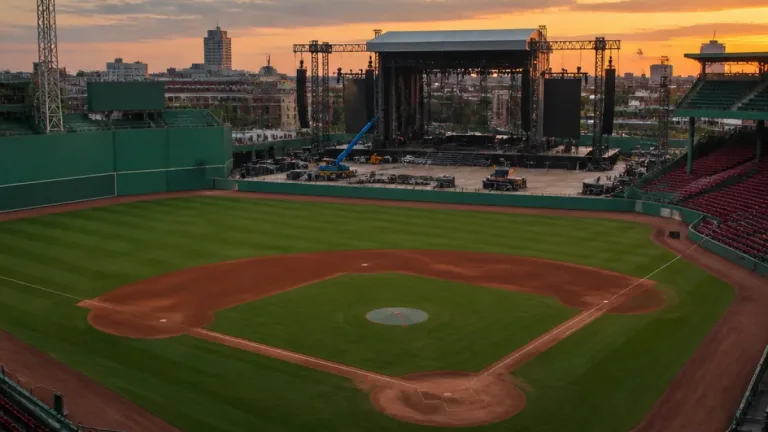 Noah Kahan sets 2027 stadium tour with MetLife Stadium and four Fenway Park shows